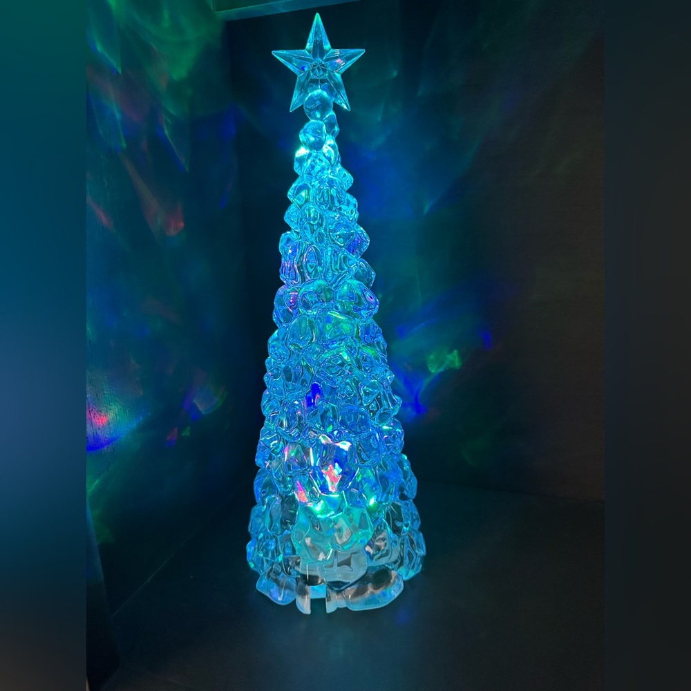 Plastic/Resin Color Changing Christmas Tree - Picture 6 of 11